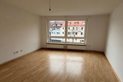 Lichtdurchflutete 2-Zimmer-Wohnung mit Balkon zum Wohlfühlen - Hildesheim