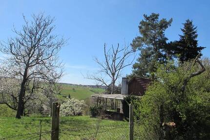 Herrliche Aussicht, naturnahe Lage, Freizeitgrundstück mit Gebäude, Strom, Wasser - Weil im Schönbuch