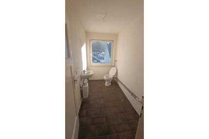 Wohnung zum Mieten in Weitramsdorf 485,00 € 96.93 m²