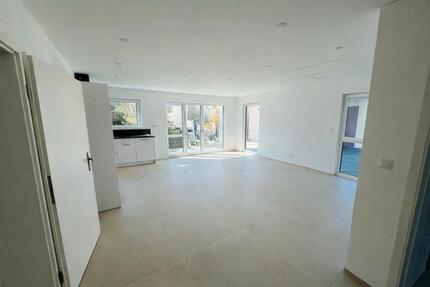 Moderne 2-Zimmer-Neubauwohnung mit Garten in toller Lage - Niefern-Öschelbronn