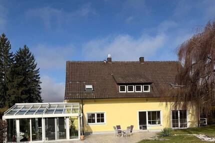 Imposantes Einfamilienhaus mit großem Wintergarten - Neustadt a.d.Waldnaab