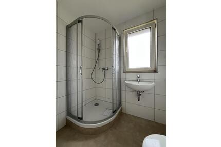 Erstbezug nach Sanierung - kleine 3-RW im EG mit Duschbad - Leipzig Südost