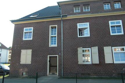 3,5 Raum in Schalke - 358,00&nbsp;EUR Kaltmiete, ca.&nbsp; 76,60&nbsp;m&sup2; in Gelsenkirchen (PLZ: 45881) Gelsenkirchen-Mitte