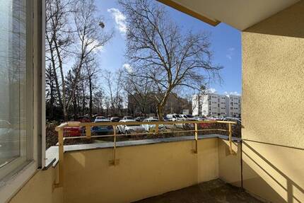 bezugsfrei hell ruhig Balkon: 2-Zi.-Whg im Hochparterre - Berlin Spandau