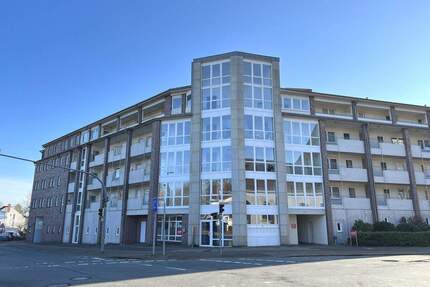 PURNHAGEN-IMMOBILIEN - Vegesack - geräumige Eigentumswohnung mit Balkon u. Garagenstellplatz! - Bremen / Vegesack