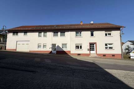 Haus zum Kaufen in Thaleischweiler-Fröschen 239.000,00 € 230 m²
