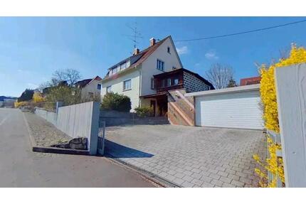 Ein Zweifamilienhaus - 365.000,00&nbsp;EUR Kaufpreis, ca.&nbsp; 145,00&nbsp;m&sup2; in Blaustein (PLZ: 89134)