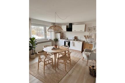 2,5 Zimmerwohnung Villingen: Einbauküche Garage Stellplatz Garten - Villingen-Schwenningen Kopsbühl