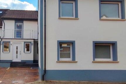 Modernisiertes Haus mit separater Wohnung | Hof & Stellplatz - Sulzfeld
