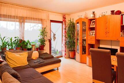 Angebautes Einfamilienhaus mit Renovationsbedarf in Auggen