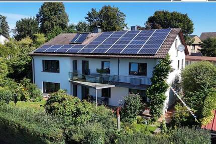 Ein Zuhause zum Verlieben! Stilvolles Hanghaus mit Einliegerwohnung in himmlischer Lage Adlkofens!