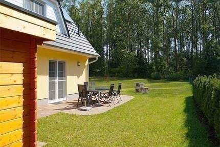 Ferienhaus mit 4 Schlafzimmer großes Grundstück Sauna zwei Bäder zum SCHNÄPPCHENPREIS - Glowe