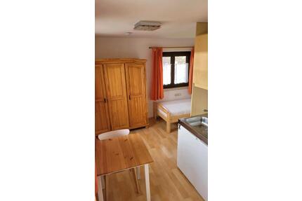 Möbliertes Apartment - 374,00&nbsp;EUR Kaltmiete, ca.&nbsp; 20,00&nbsp;m&sup2; in Holzkirchen (PLZ: 83607)