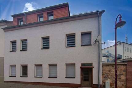 Haus zum Kaufen in Borna 220.000,00 € 185 m²