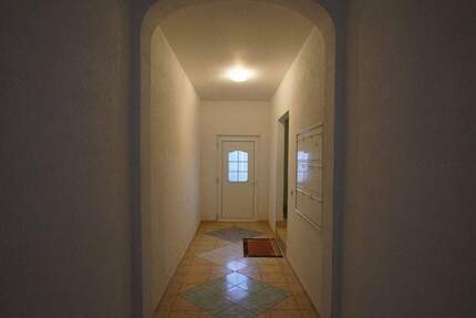 Charakterstarkes Wohnensemble mit Balkonen und Stellplätzen - Altenburg