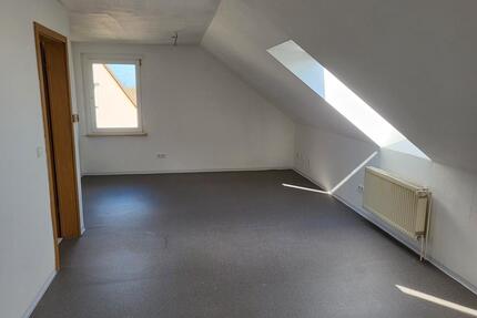 1 RAUM WOHNUNG 46 qm FRISCH RENOVIERT - Calvörde