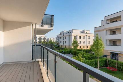 Neuwertige 4-Zimmer-Wohnung mit Fußbodenheizung & Westbalkon - Schönefeld