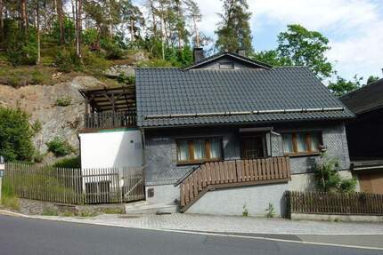 Einfamilienhaus in Gräfenthal - 69.500,00&nbsp;EUR Kaufpreis, ca.&nbsp; 113,00&nbsp;m&sup2;&nbsp;Wohnfl&auml;che in Gräfenthal (PLZ: 98743)