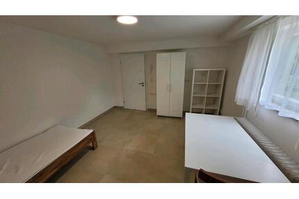 WG Zimmer Uni Hohenheim - 540,00&nbsp;EUR Kaltmiete, ca.&nbsp; 29,60&nbsp;m&sup2; in Stuttgart (PLZ: 70599) Birkach