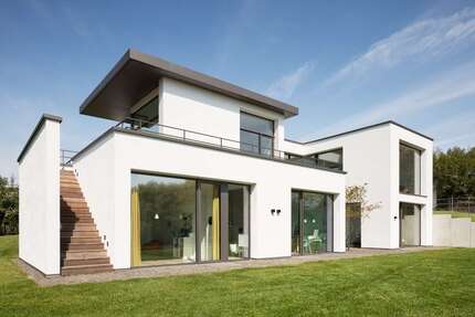 Haus zum Kaufen in Ratingen - Hösel 2.490.000,00 € 360 m²