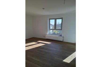 Erstebzug nach Renovierung - 4-Zimmerwohnung mit Balkon - Nordhausen