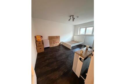 1 Zimmer Wohnung Stuttgart ost - 475,00&nbsp;EUR Kaltmiete, ca.&nbsp; 22,00&nbsp;m&sup2; in Stuttgart (PLZ: 70190) Stuttgart-Ost