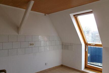 Auerbach: 2 helle Zimmer, Balkon, Tageslichtbad m. Dusche - Auerbach/Vogtland