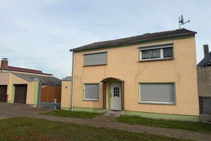 Einfamilienhaus mit Nebengelass und Garage in Bonitz - Zerbst/Anhalt Lindau