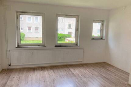Ruhige 3-Zimmerwohnung - naturnahe Lage mit Top-Verkehrsanbindung (Musterbilder) - Salzgitter Lebenstedt