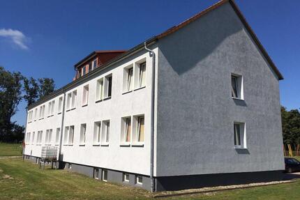 renovierte 2-Zimmerwohnung in ruhiger Umgebung - Gülzow-Prüzen