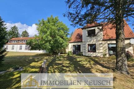 Preis deutlich gesenkt-großzügig Wohnen + Gewerbe auf großem Grundstück mit viel Platz - 4 Garagen - Stuhr / Fahrenhorst