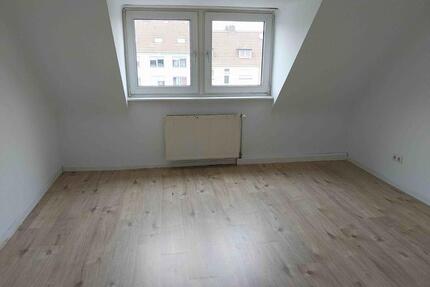 Neunkirchen, Oberer Markt: schöne, helle, bezugsfertige 3-ZKB (ca.75m²)