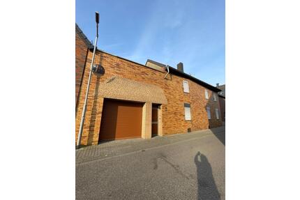 Charmantes Sanierungsobjekt großes Grundstück -ideal für Handwerk - Linnich