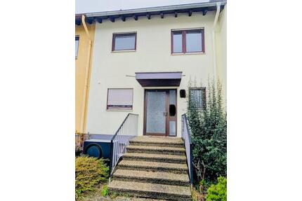 Reihenhaus mit Garten in Heidelsheim: Erstbezug nach Renovierung - Bruchsal