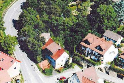 Bauplatz mit zwei großen Gewölbekellern - Freudental