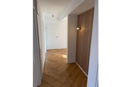 Helle 4-Zimmer-Wohnung mit Balkon im Herrentorviertel - Emden Tholenswehr