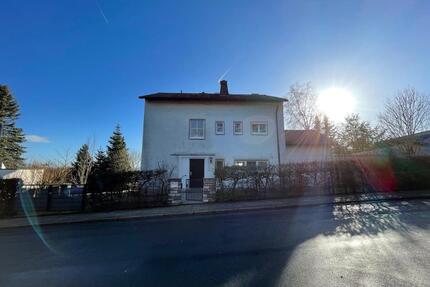 Einfamilienhaus in Krötenbruck mit großem Garten - Hof Christiansreuth