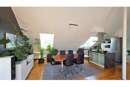 Exklusive DG-Wohnung im Atelierstil, 87m² (120m²), TG und Wallbox - Stuttgart Degerloch