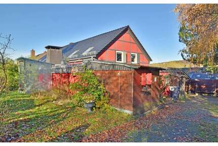 Haus zum Kaufen in Hessisch Lichtenau 230.000,00 € 226.02 m²