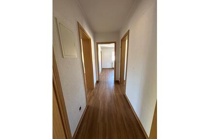 4- Zimmer Wohnung in Böhlen - 472,00&nbsp;EUR Kaltmiete, ca.&nbsp; 58,95&nbsp;m&sup2; in Böhlen (PLZ: 04564)