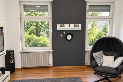 2,5-Zi-Altbauwohnung (61 qm) mit Parkett und EBK in Waldnähe - Saarbrücken West