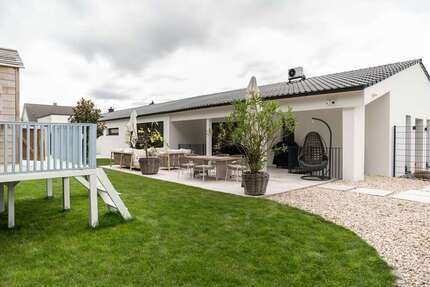 Wohnung zum Kaufen in Karlsruhe 1.550.000,00 € 250 m²