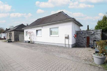 Einfamilienhaus mit Terrasse und Garage in Rheda - Rheda-Wiedenbrück