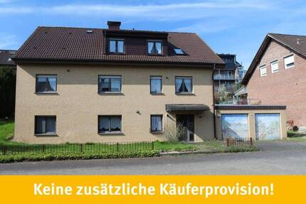 Freistehendes Zweifamilienhaus (bis 4 WE) mit einem großen Wintergarten und 3 Pkw-Garagen - Büren / Siddinghausen
