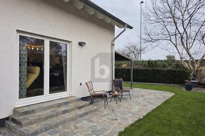 MODERNES WOHNEN TRIFFT GRÜNE OASE - Rielasingen-Worblingen