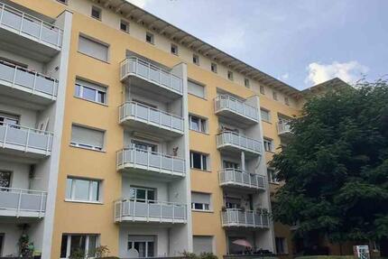 Charmante, frisch sanierte 2-Zimmer-Citywohnung mit Balkon in zentraler Lage - Wiesbaden Südost