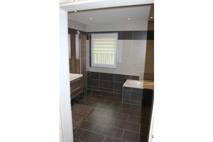 Ein- Zweifamilienhaus, Gesamtfläche 464 m², Grundstück: 527m² - Mespelbrunn