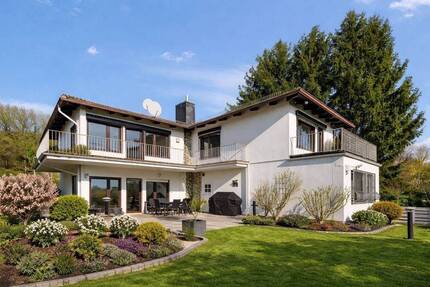 Exklusive Rarität: Traumgrundstück mit Ein- bis Zweifamilienhaus in Bestlage von Rosbach v.d. Höhe - Rosbach vor der Höhe Ober-Rosbach