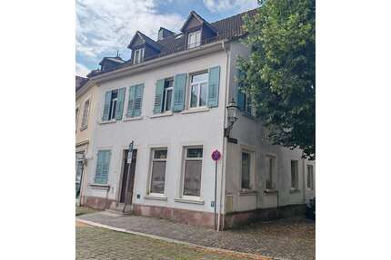 Haus zum Kaufen in Baden-Baden 498.000,00 € 241 m²
