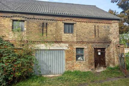 ausbaufähige historische Scheune zum Wohnen & Arbeiten - Roskow